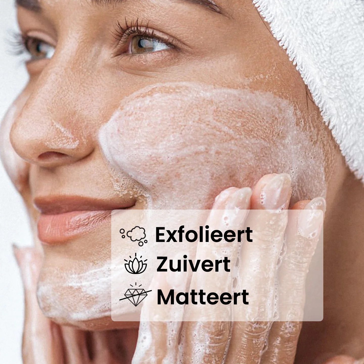 2% BHA Exfoliating Cleanser - Image 8