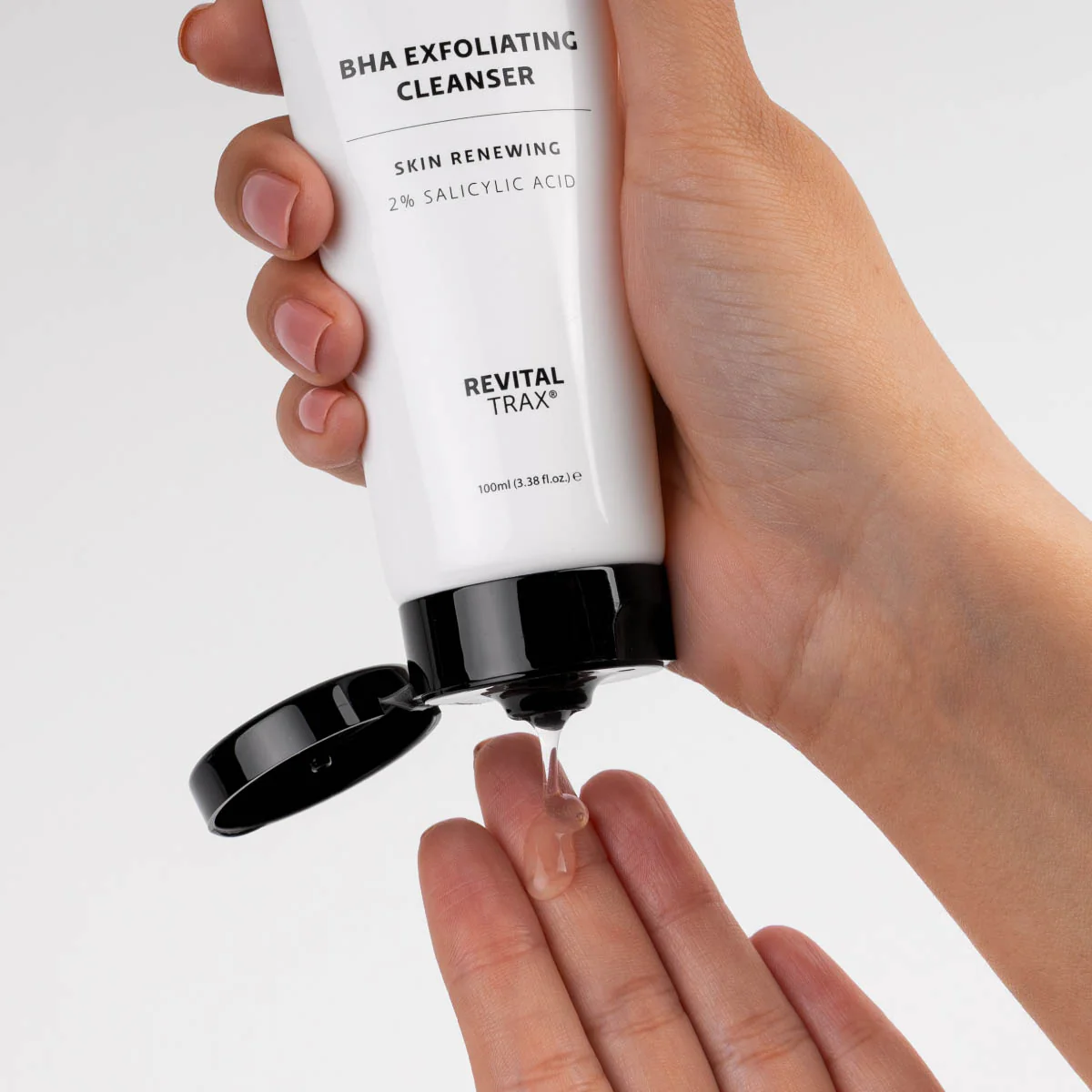 2% BHA Exfoliating Cleanser - Image 13